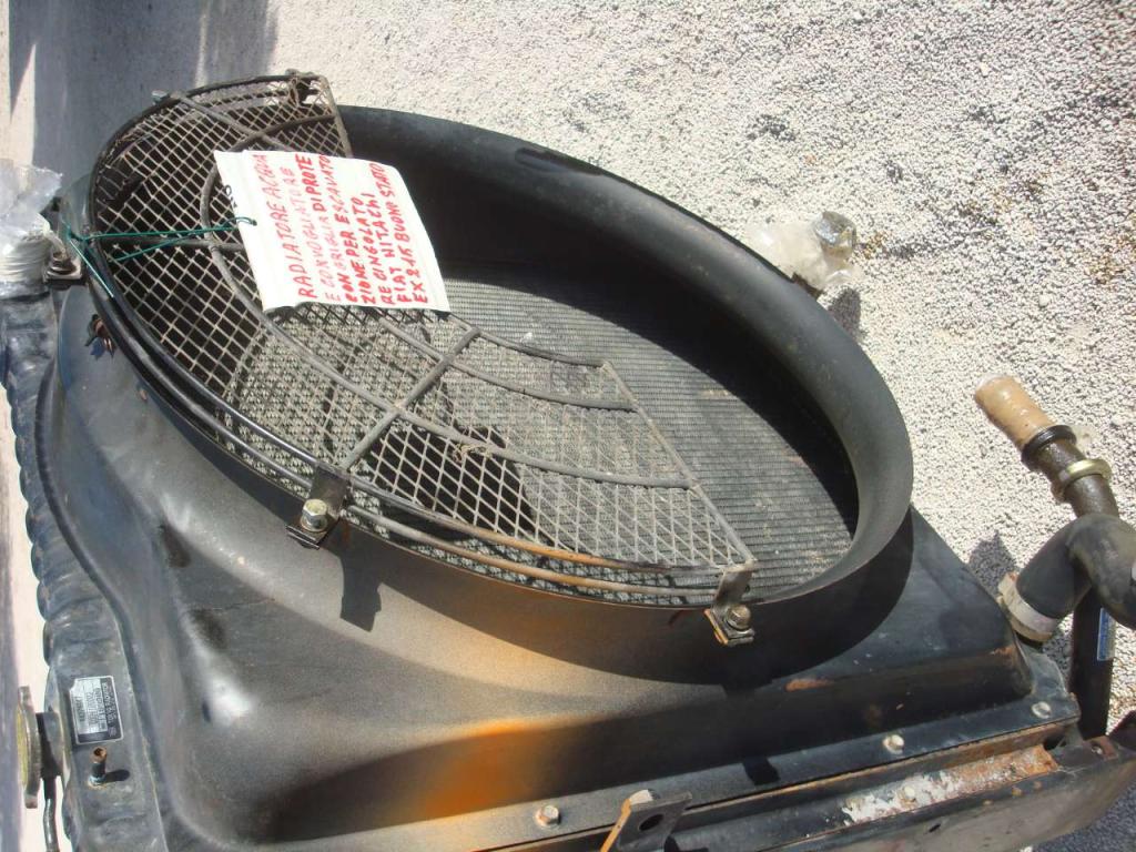 Radiador de agua para Fiat Hitachi EX 215 Foto 1