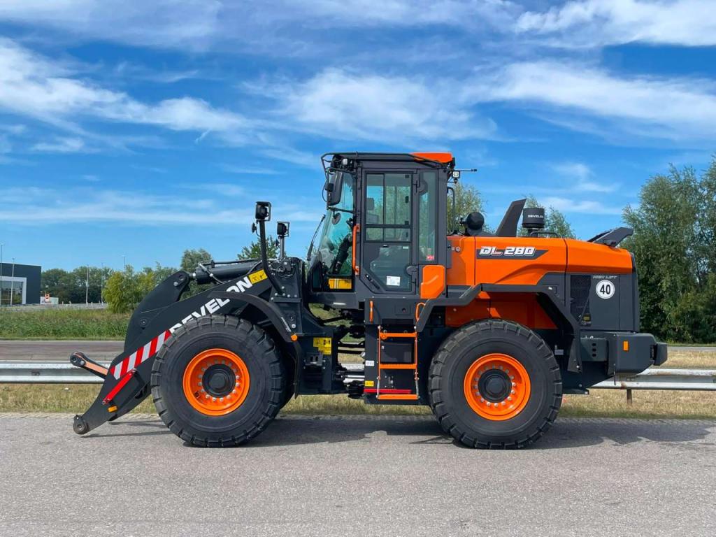 Develon DL280-7 Foto 1