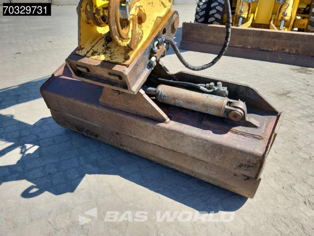 Komatsu PW118 MR-8 3 Buckets + Hammer Foto 16