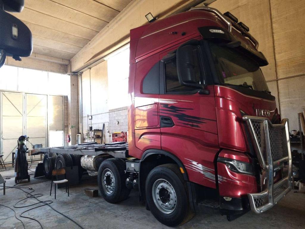 Iveco X-WAY 570 Foto 15