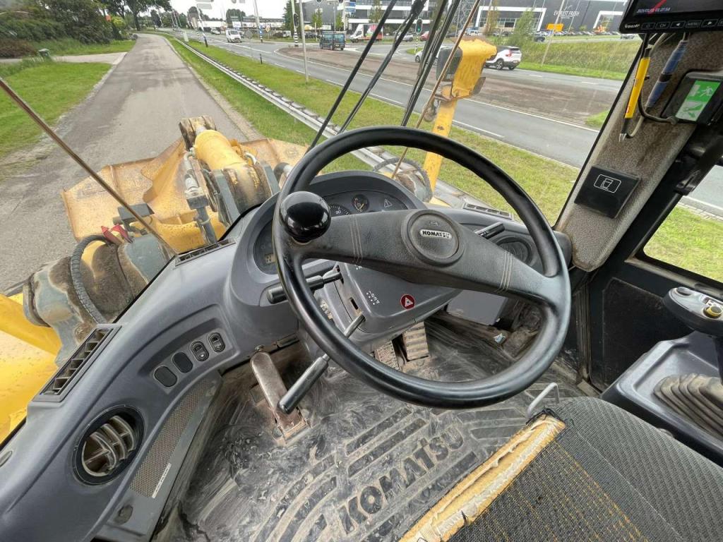 Komatsu WA470-6 Foto 18