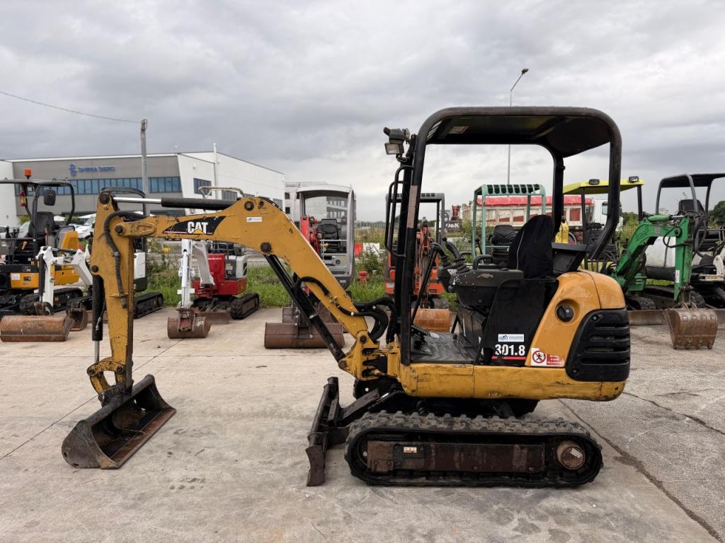 Caterpillar 301.8 Foto 1