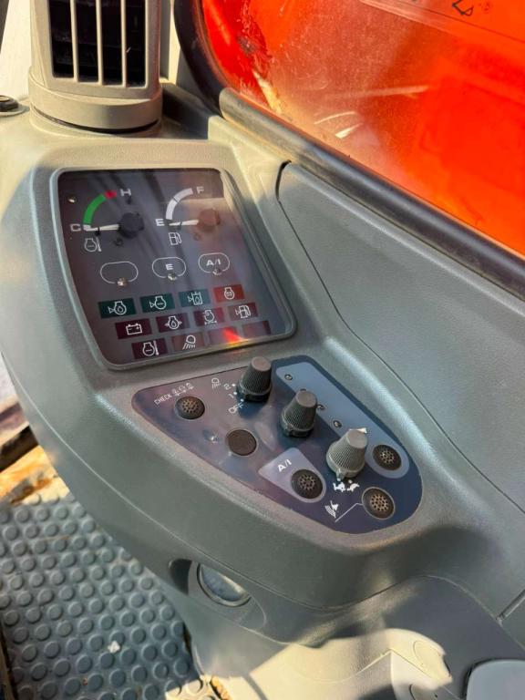 Fiat Hitachi EX135W Foto 12