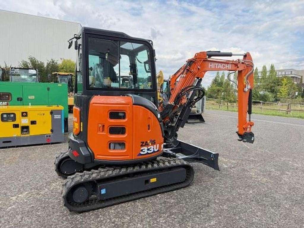 Hitachi ZX33U-6 Foto 2