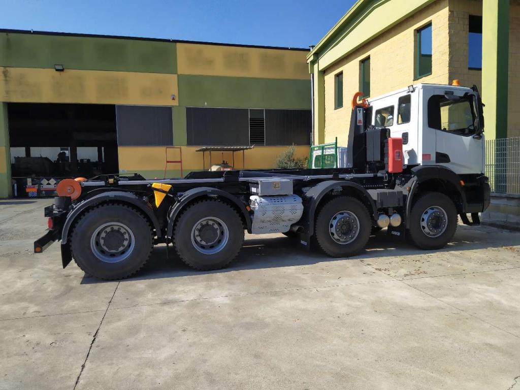 Iveco TRAKKER AD410T500 8X4 Foto 3