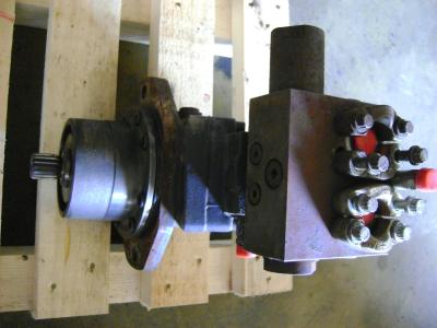 Motor de tracción para O&K (Orenstein & Koppel) RH 6-22 vendida por PRV Ricambi Srl