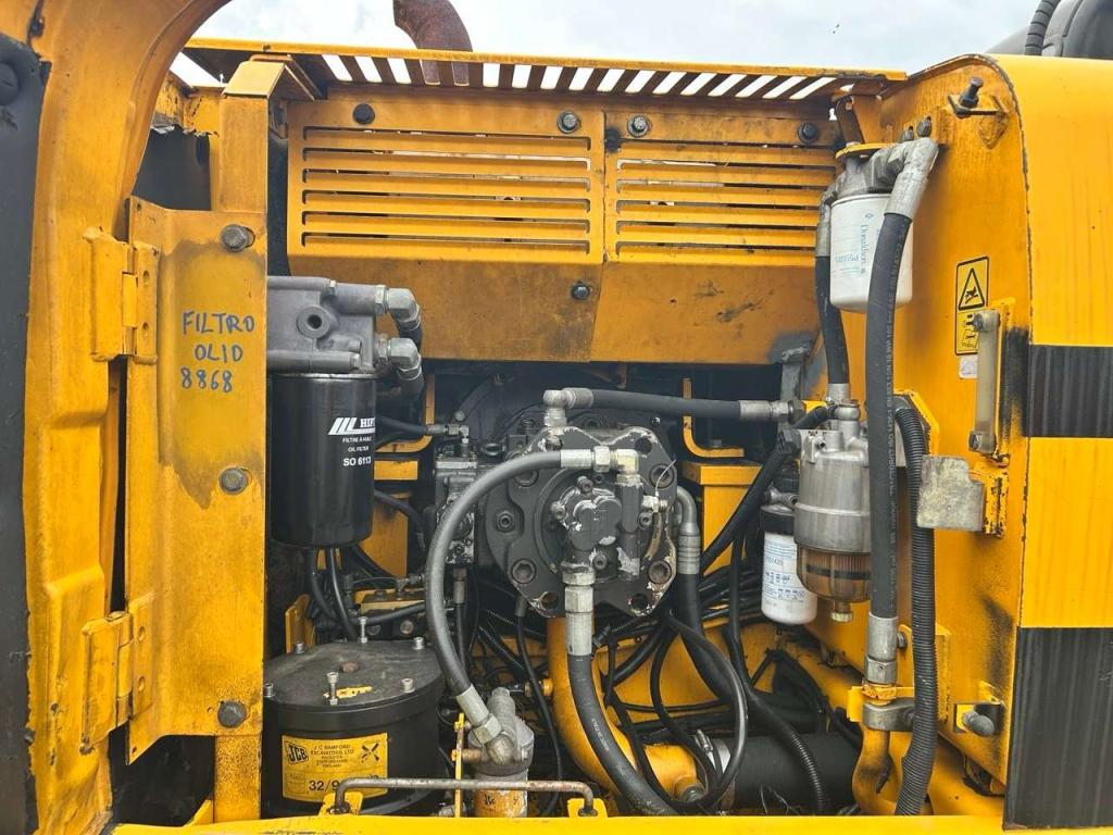JCB js 220 Foto 6