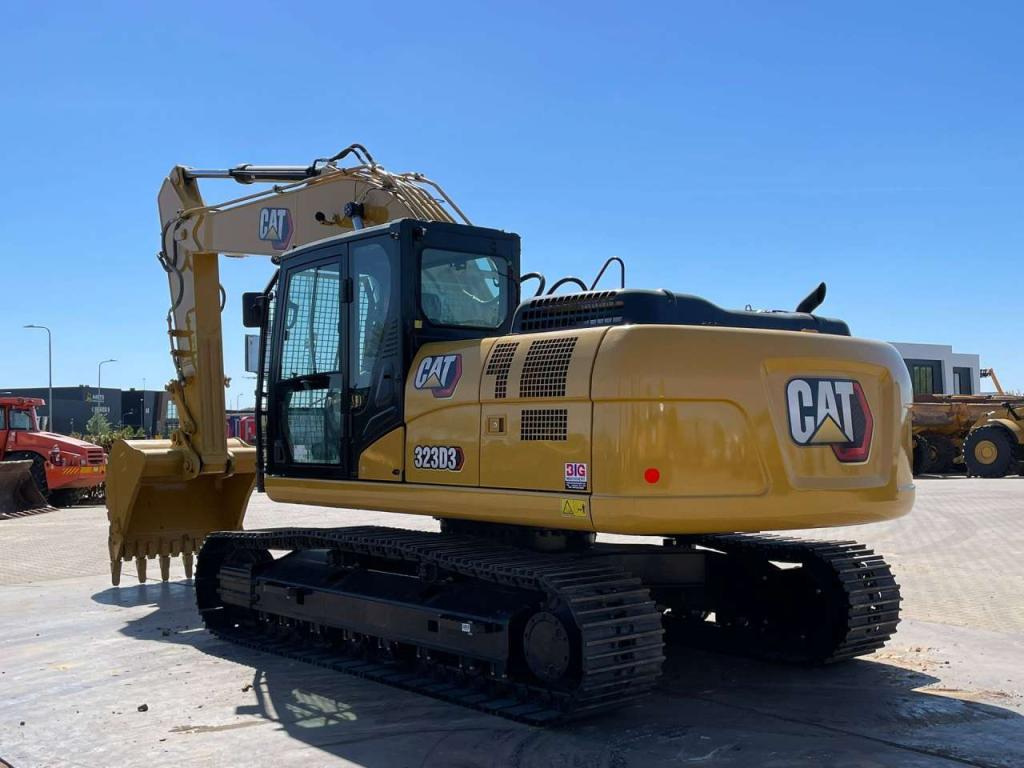 Caterpillar 323D3 Foto 3