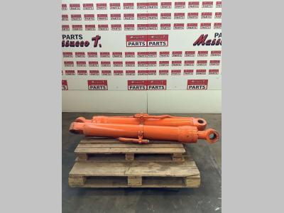 Pistón para Hitachi ZX135-3 vendida por Massucco T. Srl Area Ricambi