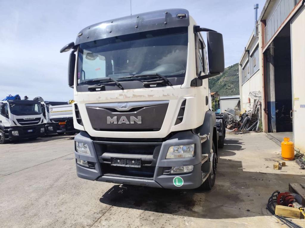 Iveco TGS 26.360 Foto 24
