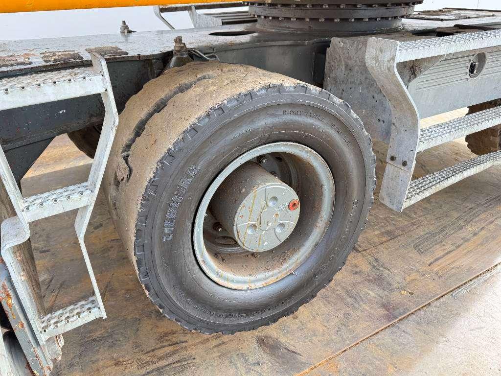 Liebherr LH22 - Tilting Cab / Auto Greasing / Camera Foto 24