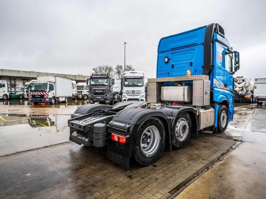 Mercedes-Benz ACTROS 2651 LS Foto 4