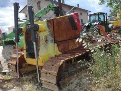 RICAMBI PER NEW HOLLAND D150 para New Holland D150 vendida por Commerciale Adriatica Srl