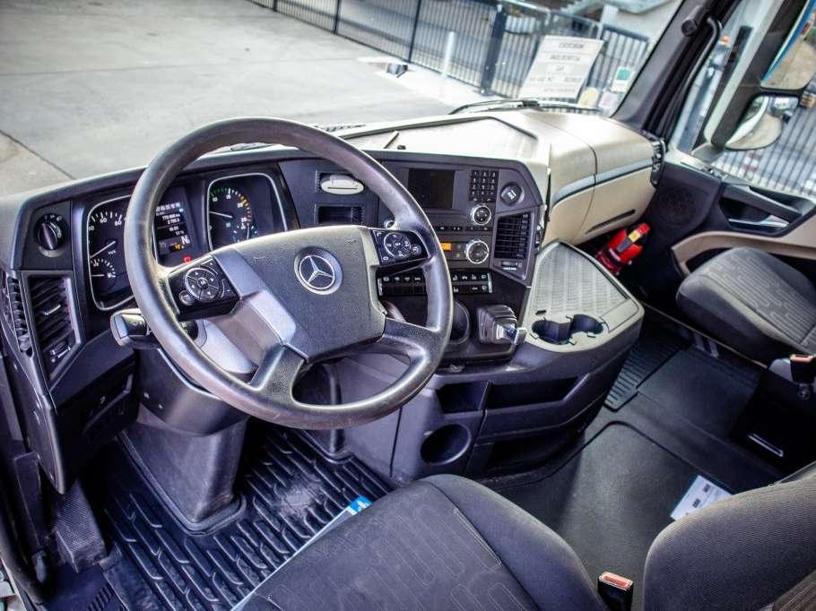 Mercedes-Benz ACTROS 2548 BL Foto 15