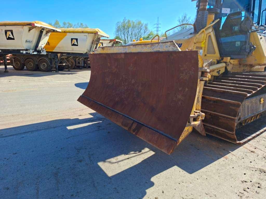 Komatsu D61PXi-24 Foto 16