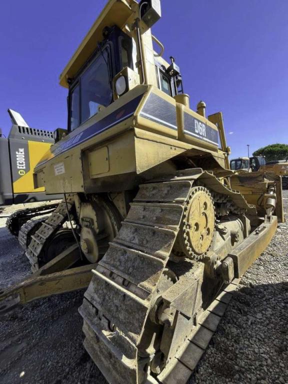 Caterpillar D6R series II STD Foto 15