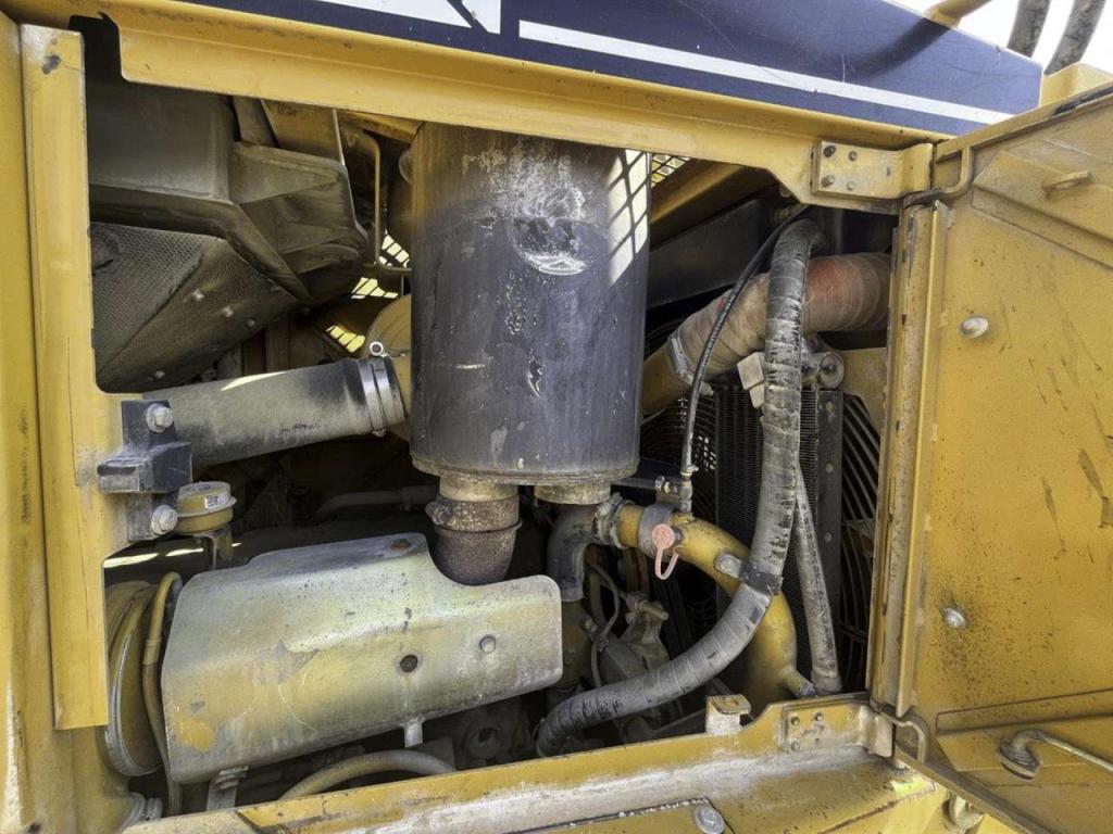 Caterpillar D6R series II STD Foto 26