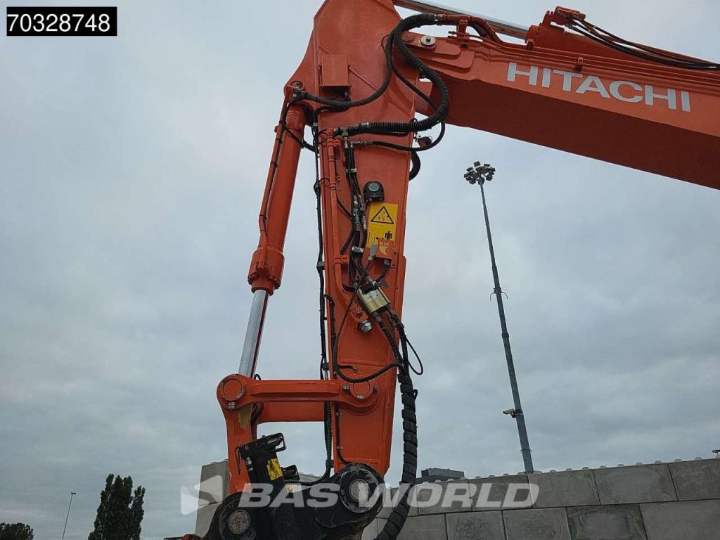 Hitachi ZX250 LC -6 Roto + Bucket Foto 13