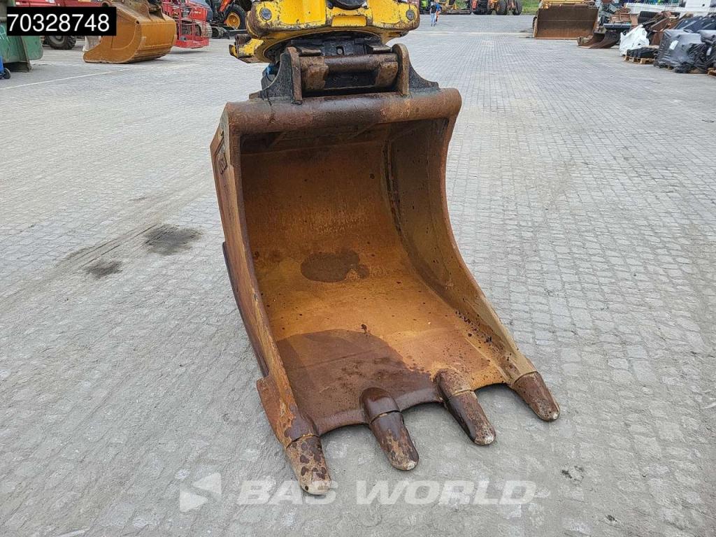 Hitachi ZX250 LC -6 Roto + Bucket Foto 16