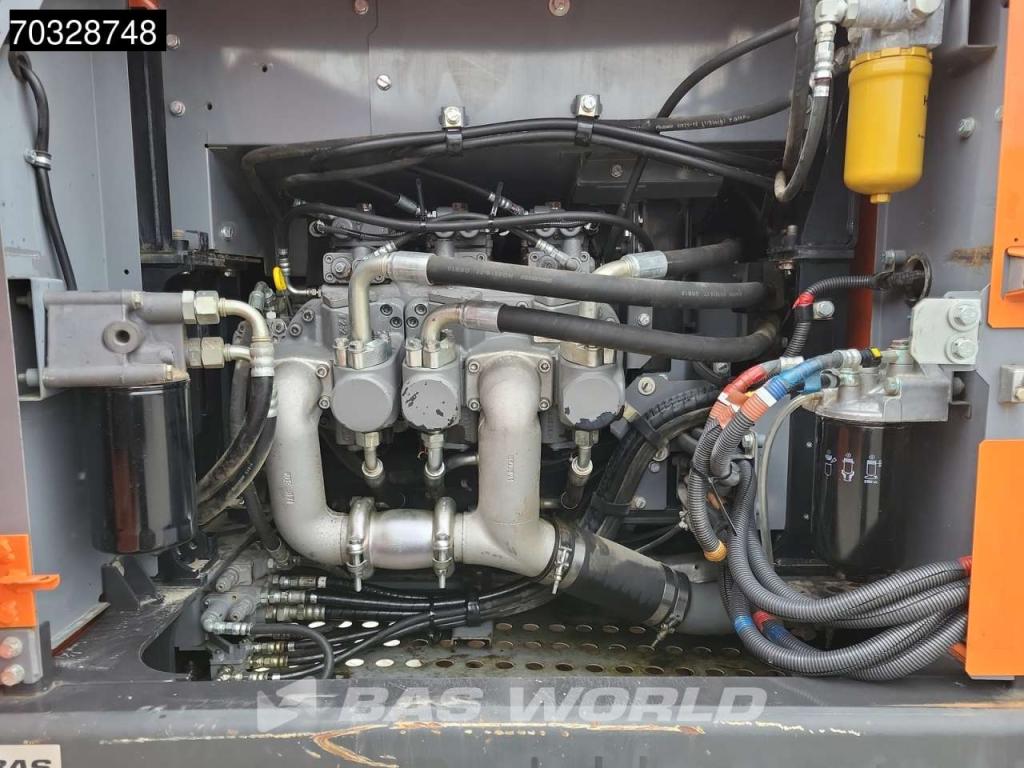 Hitachi ZX250 LC -6 Roto + Bucket Foto 27