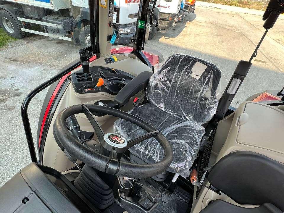 Massey Ferguson 5711 DYNA4 4X4 Foto 9