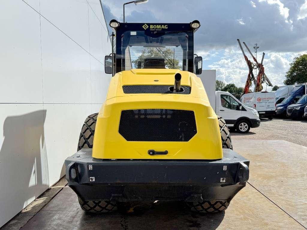 Bomag BW211DH-5 - German Machine / Only 1311 Hours Foto 4