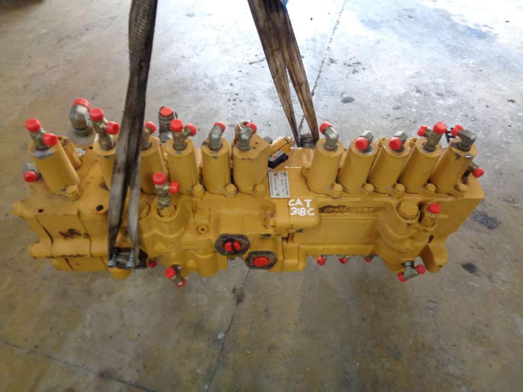 Distribuidor hidraulico para Caterpillar 318 C Foto 3