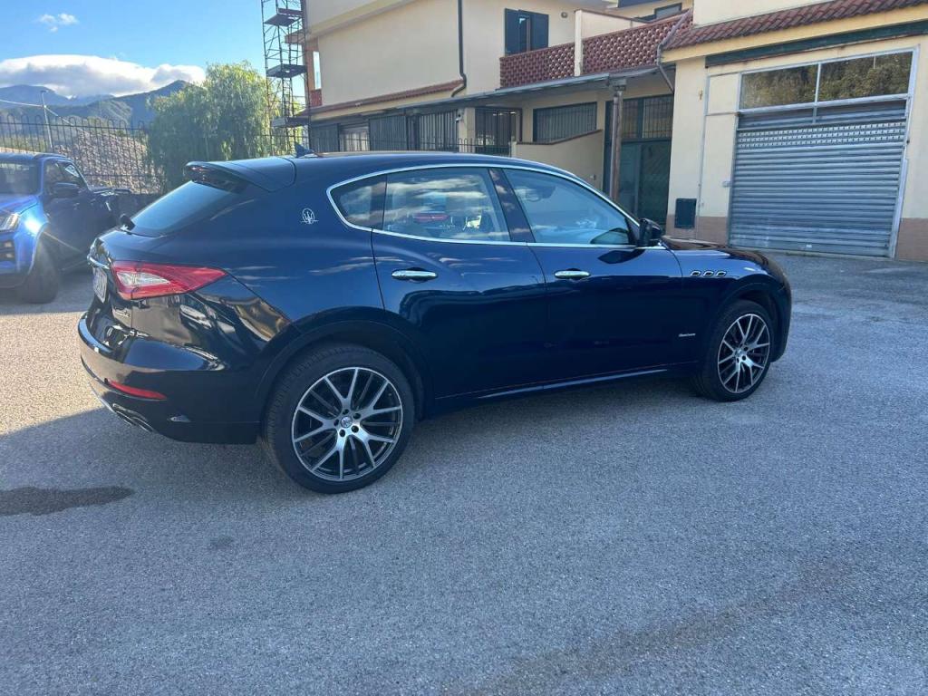 Maserati Levante Granlusso 3.0V6 Foto 16