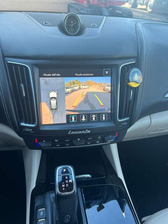 Maserati Levante Granlusso 3.0V6 Foto 29