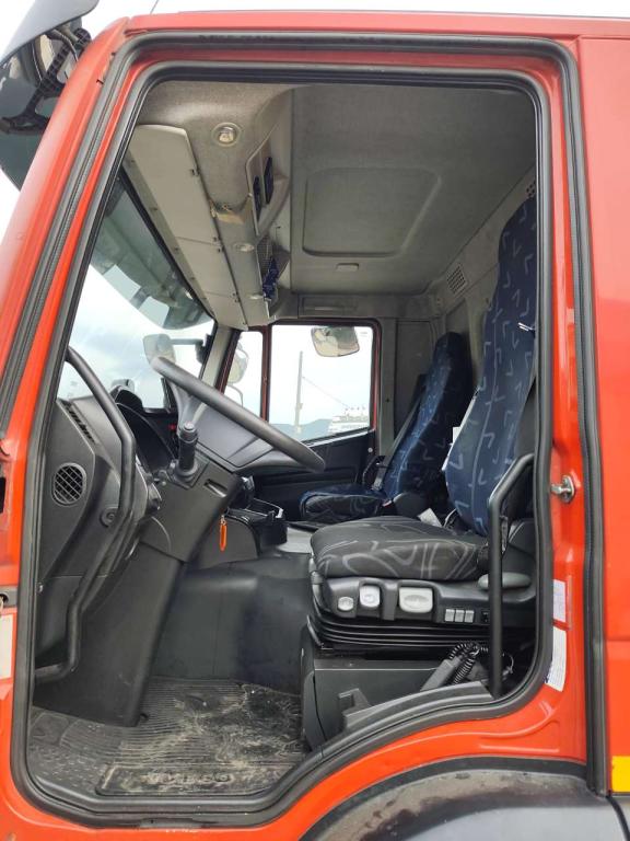 Iveco STRALIS HI-STREET 260S31 Foto 5