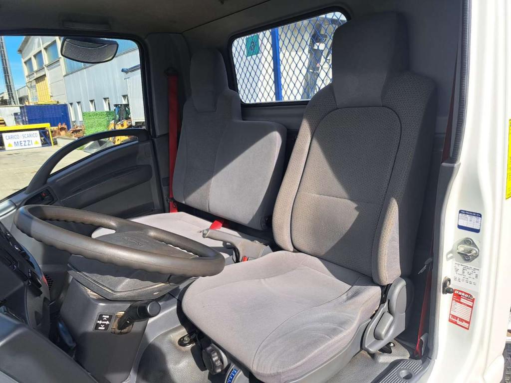 Isuzu L35 Foto 24