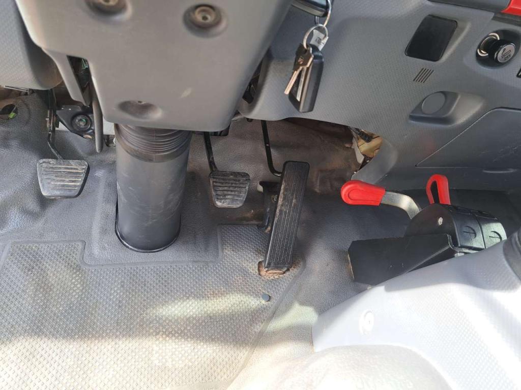 Isuzu L35 Foto 25