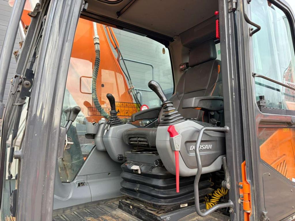 Doosan DX225LC-7 Foto 19