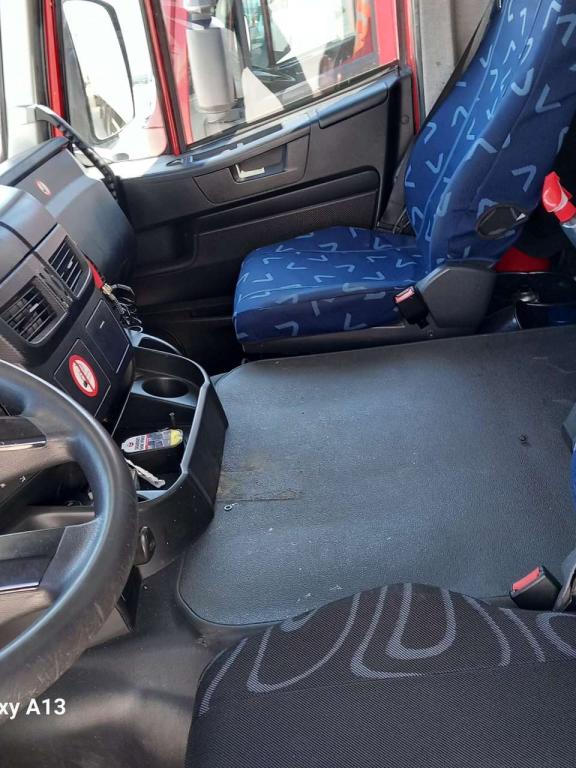 Iveco STRALIS HI-STREET 260S31 Foto 3