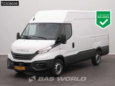 Iveco Daily 35S18 3.0L Automaat L2H2 180PK ACC Airco Cruise Camera Parkeersensoren CarPlay Stoelverwarmin vendida por BAS World B.V.