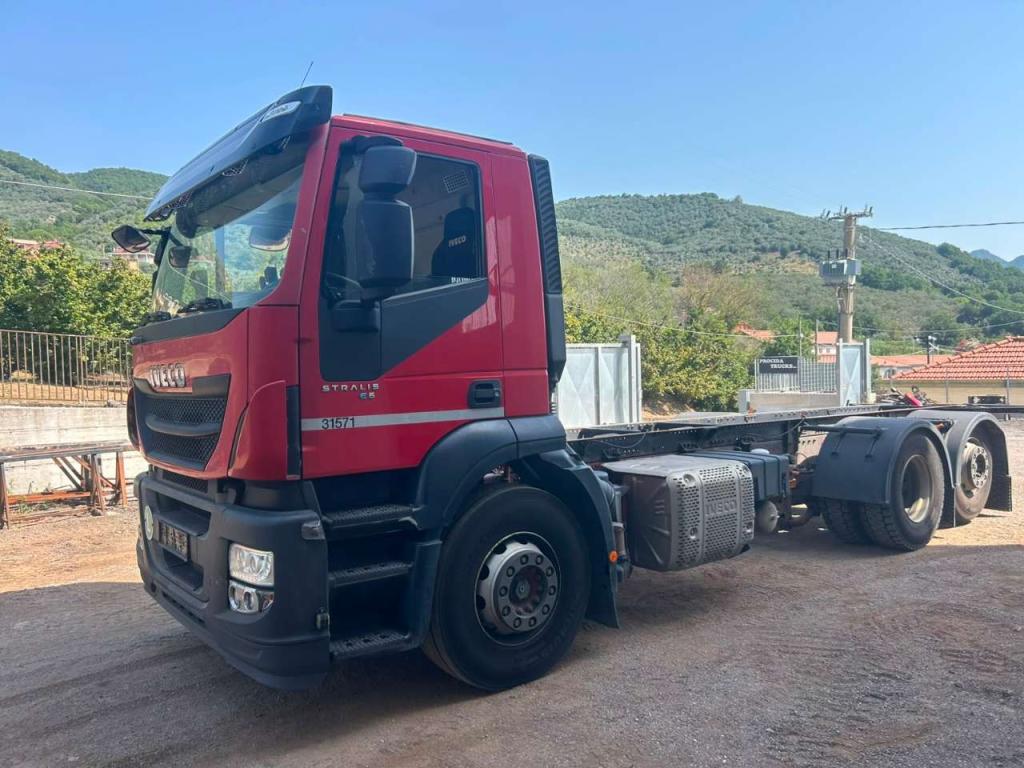 Iveco STRALIS HI-STREET 260S31 Foto 2