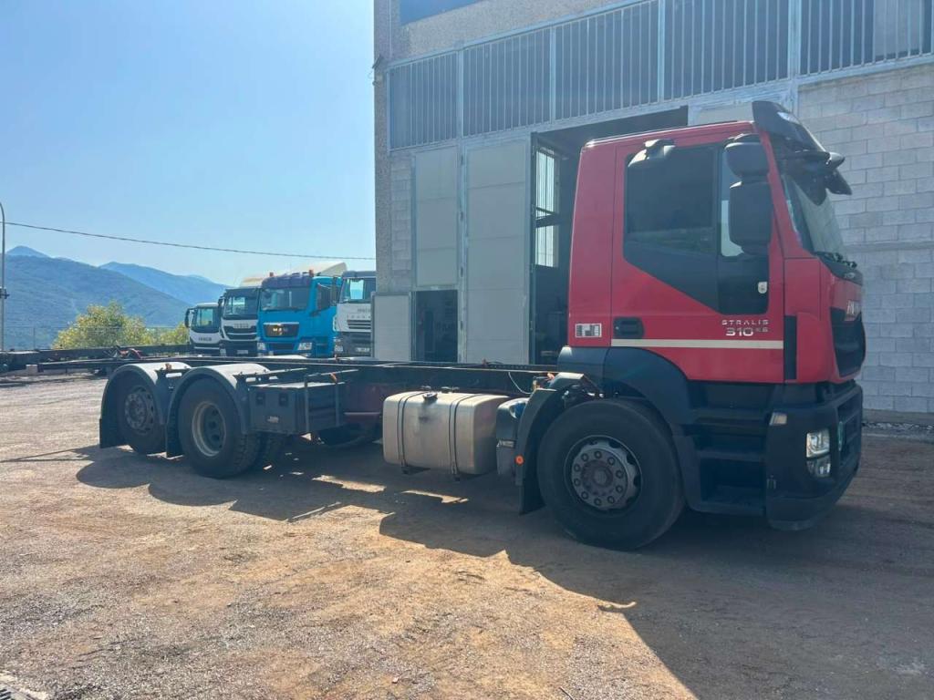 Iveco STRALIS HI-STREET 260S31 Foto 8