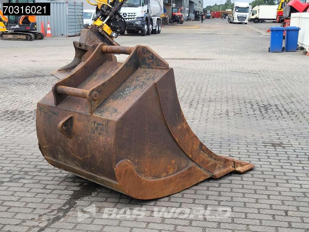 Liebherr R926 Engcon - 2 Buckets Foto 21