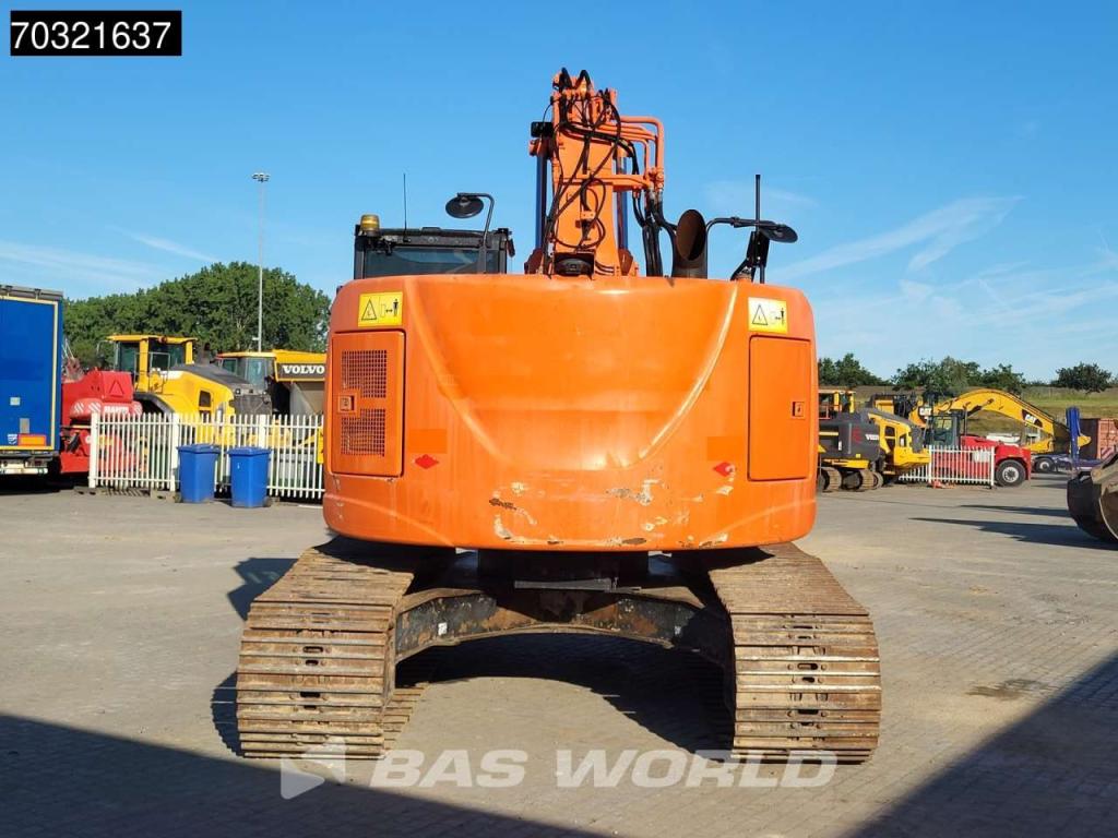 Hitachi ZX225 USLC-5B Foto 3