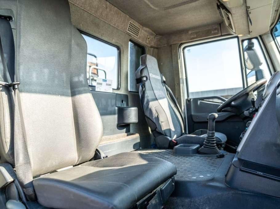 Iveco STRALIS 310- E5 + HMF 1110 K2 Foto 13