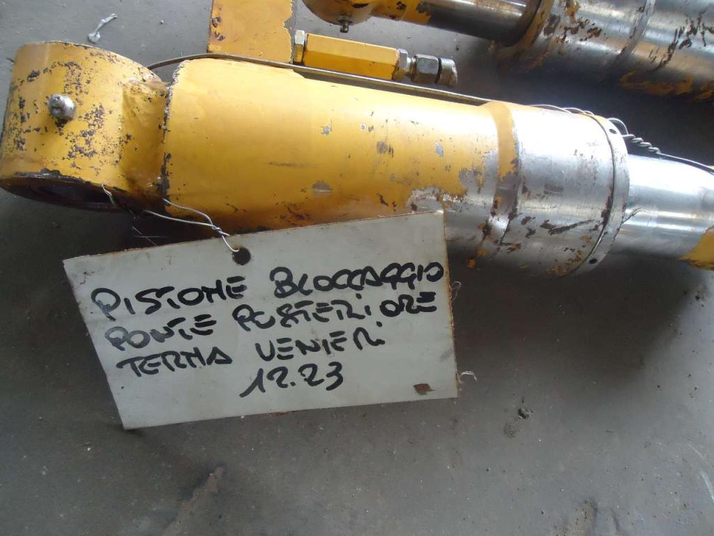 Cilindro de bloqueo de eje para Venieri 12.23 Foto 3