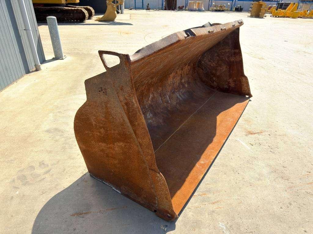 Volvo ISO L90 / Caterpillar 938 Foto 3
