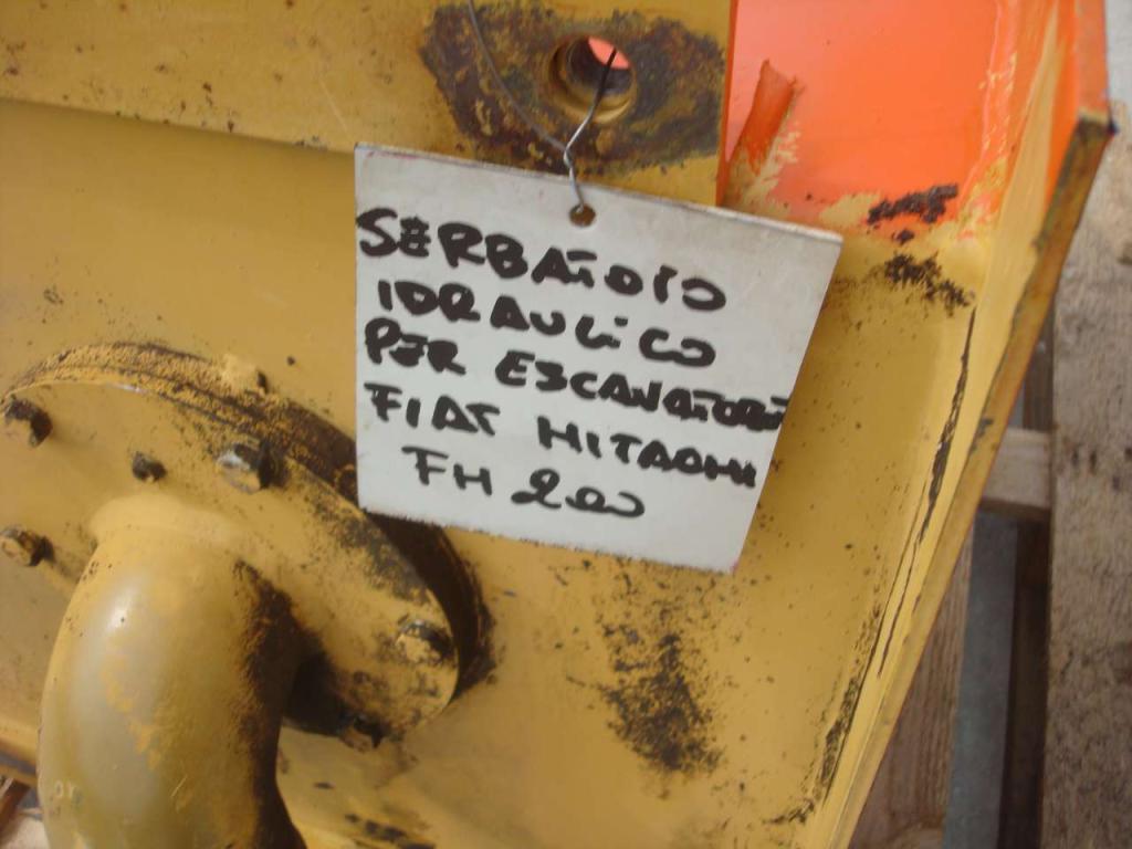 Depósito para aceite para Fiat Hitachi FH 200 Foto 5