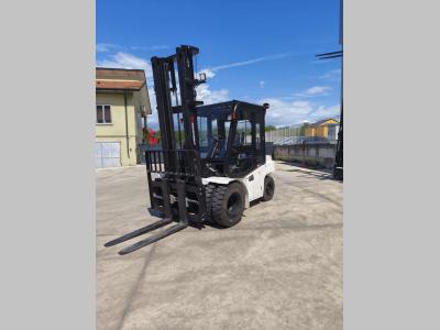 EP Equipment EFL553-HV6 vendida por Uni.Trucks Srl
