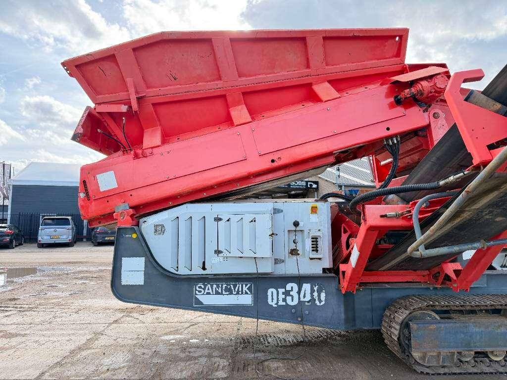 Sandvik QE340 - Caterpillar Engine / 2 Side Convey Foto 10