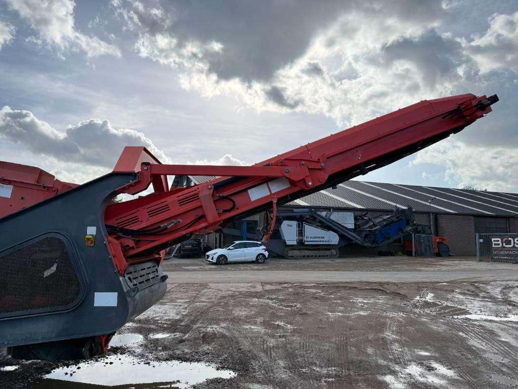 Sandvik QE340 - Caterpillar Engine / 2 Side Convey Foto 12