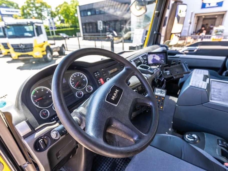 Man TGS 37.360 BB - LIEBHERR 10M3 Foto 17