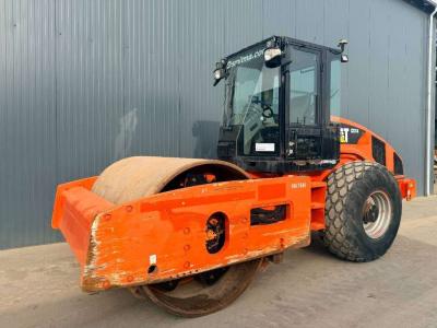 Caterpillar CS74 vendida por Smitma B.V.