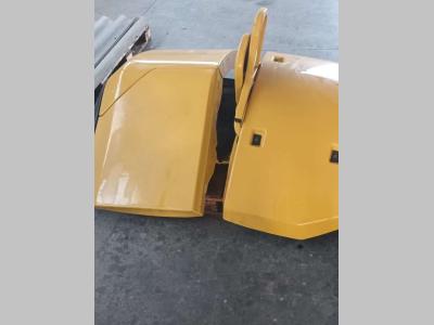 Guardabarro para Caterpillar 924K vendida por Metec Srl Area Ricambi
