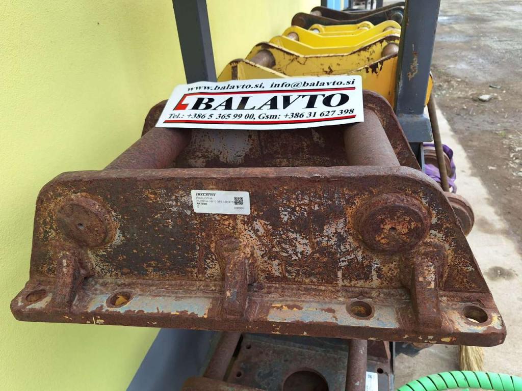 UNI70 for 12-18 ton excavators Attachment plate Foto 2